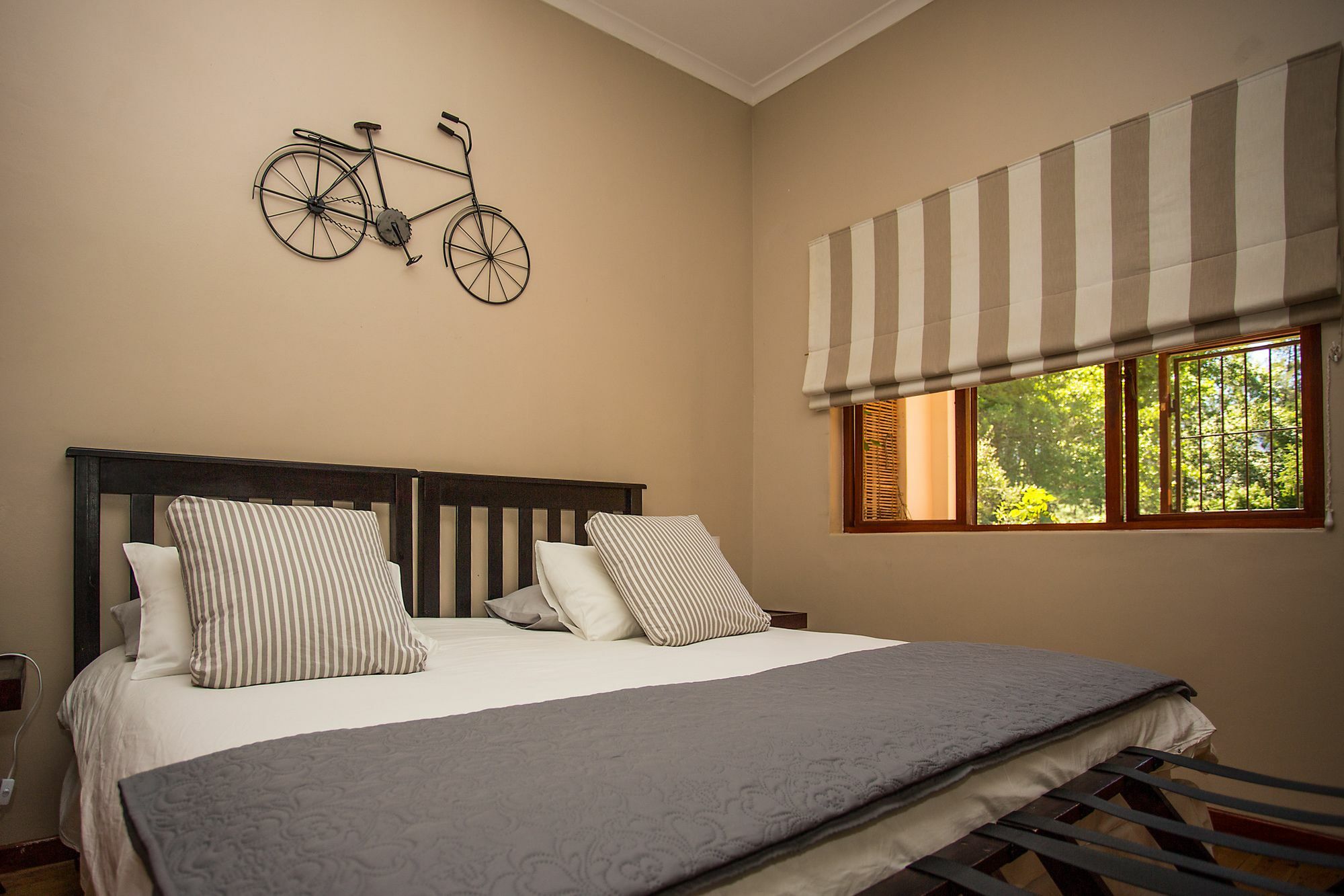 Dirtopia Trail Lodge Stellenbosch Dış mekan fotoğraf